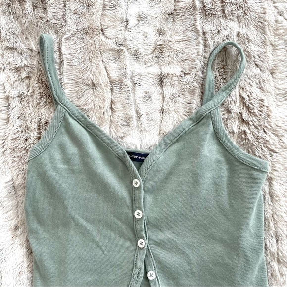 Brandy Melville Green Zelly Button Up Crop Tank Top - Picture 7 of 10
